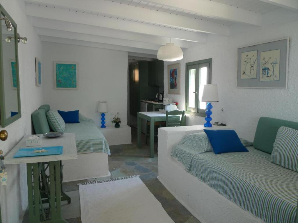 Niriides Resort Gythio Quarto foto